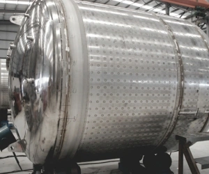 Tanques y recipientes sanitarios de acero inoxidable